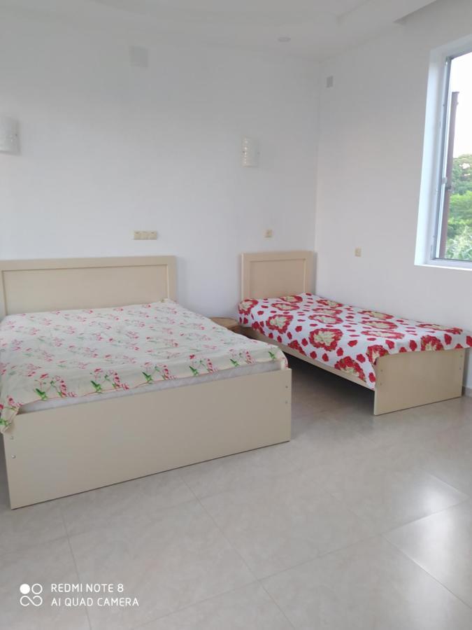Emzari'S Apartment Кобулети Екстериор снимка