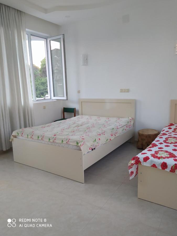 Emzari'S Apartment Кобулети Екстериор снимка